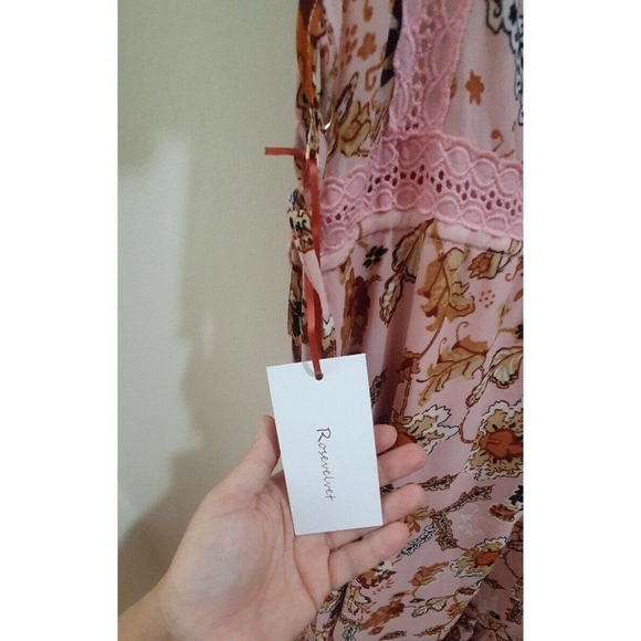 Rosevelvet PLUS SIZE SLEEVELESS RUFFLE SQUARE NECK FLORAL MAXI DRESS - Picture 10 of 10